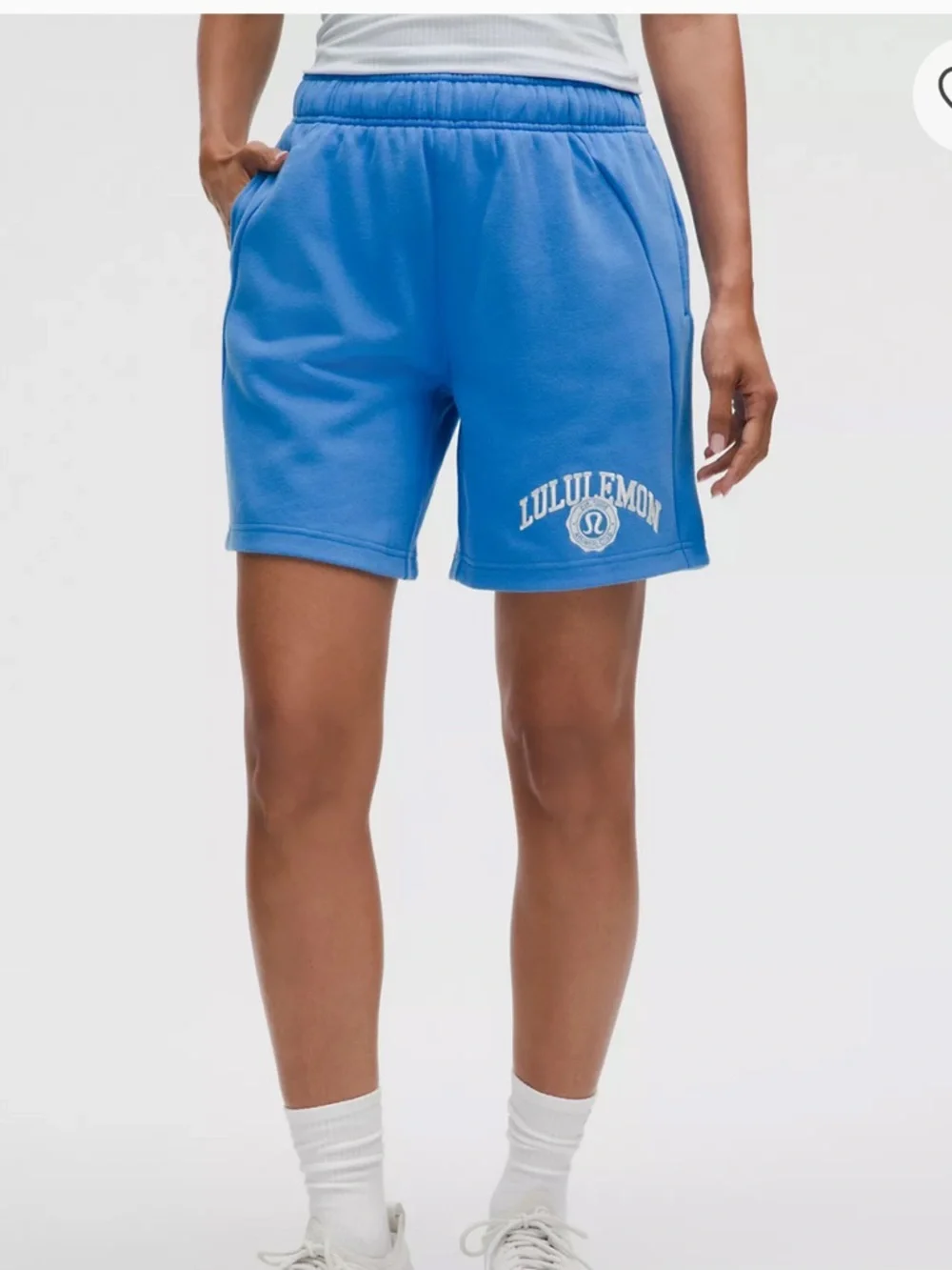 lululemon athletica Women's Scuba Mid-Rise Oversized Short 7" pool party size M - Picture 2 of 12